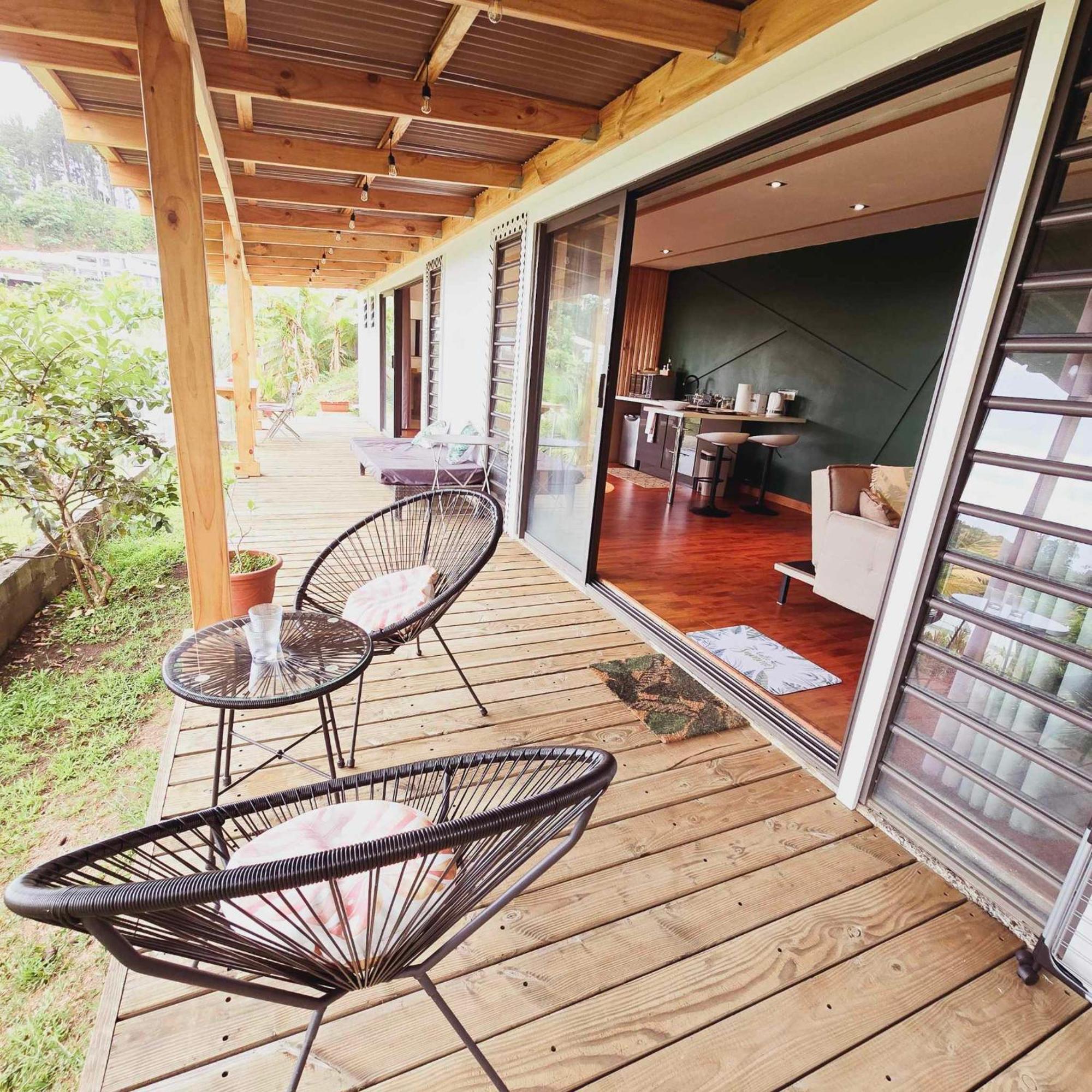 Fare Toahana, Accommodation With A Ocean View Faaa Εξωτερικό φωτογραφία